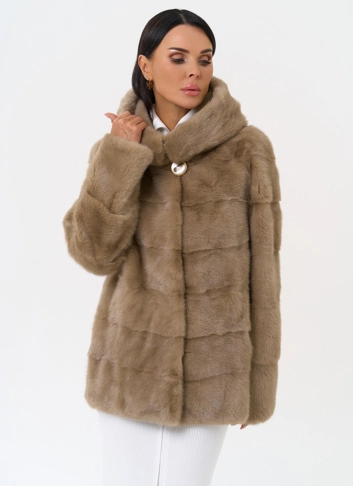 Короткая шуба с капюшоном фото