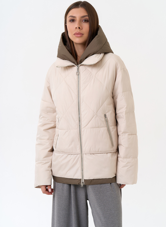 Женская куртка с контрастным капюшоном