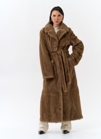 Длинная шуба из меха норки с английским воротником Длинная шуба из меха норки с английским воротником