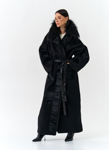 Женское длинное пальто с отделкой из меха лисы Женское длинное пальто с отделкой из меха лисы