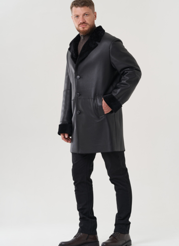 Дубленка мужская черного цвета 