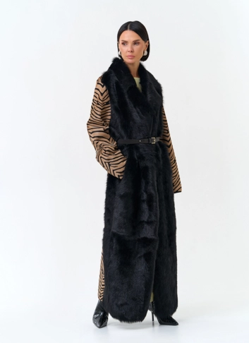 Женская двухсторонняя дубленка из натурального меха