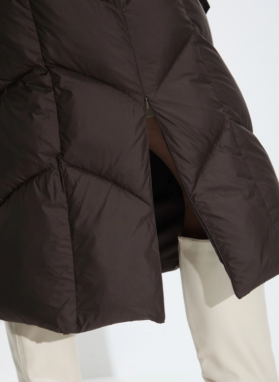 Женский пуховик с капюшоном фото