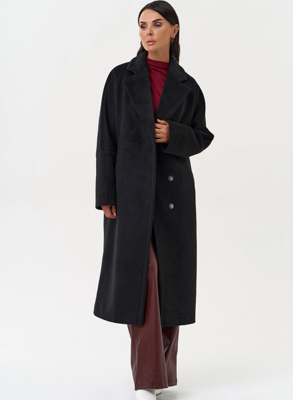 Женское пальто с английским воротником