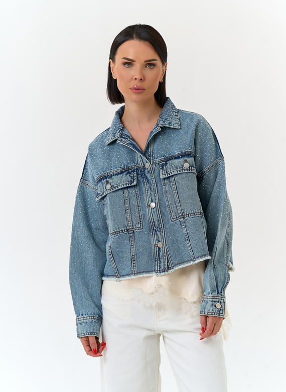 Женская джинсовая куртка со стразами