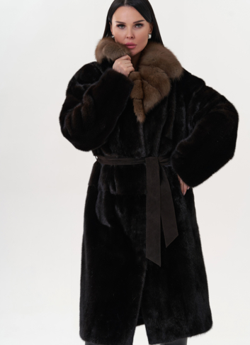 Шуба из норки с воротником из куницы