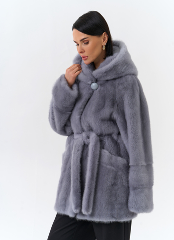 Шуба из меха норки с капюшоном