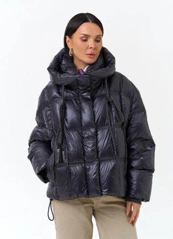 Женский пуховик с капюшоном фото