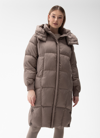 Женский пуховик с капюшоном 