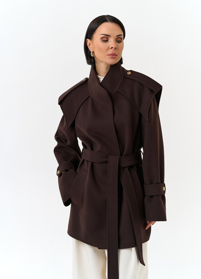 Женское укороченное пальто с акцентными плечами модель № 32854 универмаг малина