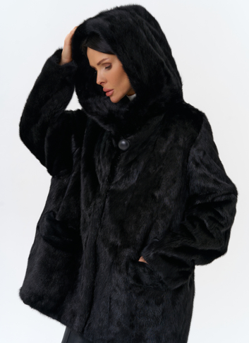 Шуба из меха норки с капюшоном