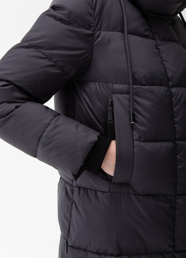 Пуховик женский с капюшоном  модель № 28417 универмаг малина