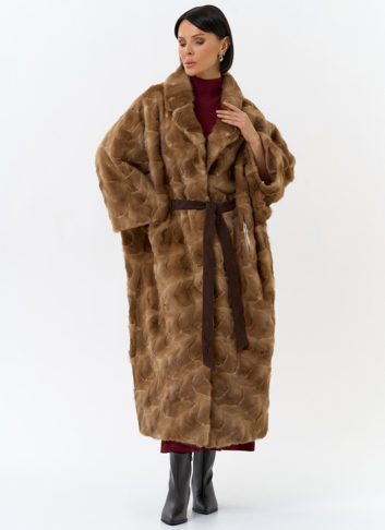 Шуба из меха норки с английским воротником