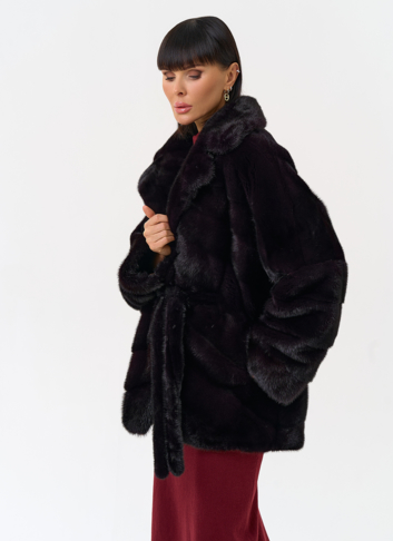 Шуба из меха норки с английским воротником