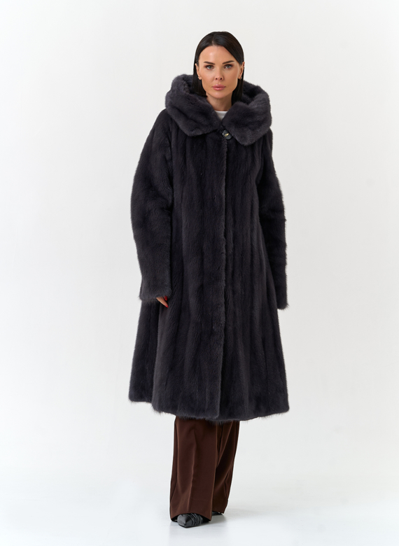 Шуба из меха норки с капюшоном