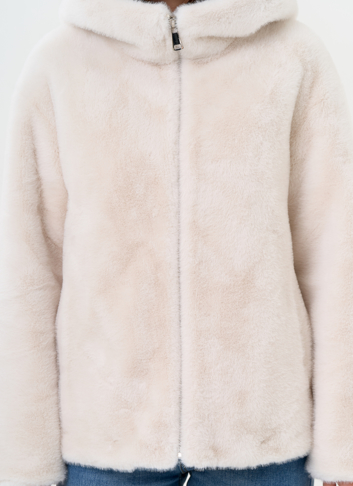 Женская куртка из эко меха с капюшоном