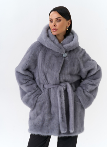 Шуба из меха норки с капюшоном Шуба из меха норки с капюшоном