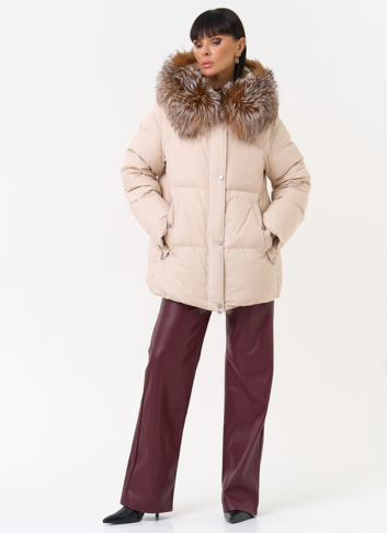 Женский пуховик с отделкой из натурального меха