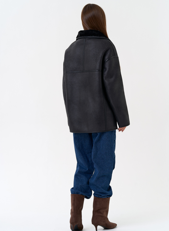 Женская двухсторонняя дубленка из эко замши в черном цвете