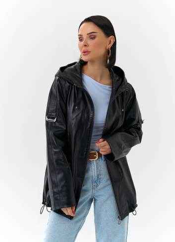 Женская куртка из натуральной кожи с капюшоном