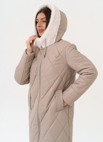 Женское пальто из эко кожи с капюшоном