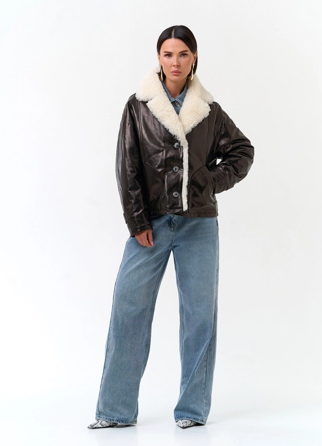 Пуховик из натуральной кожи с английским воротником модель № 34111 универмаг малина фото