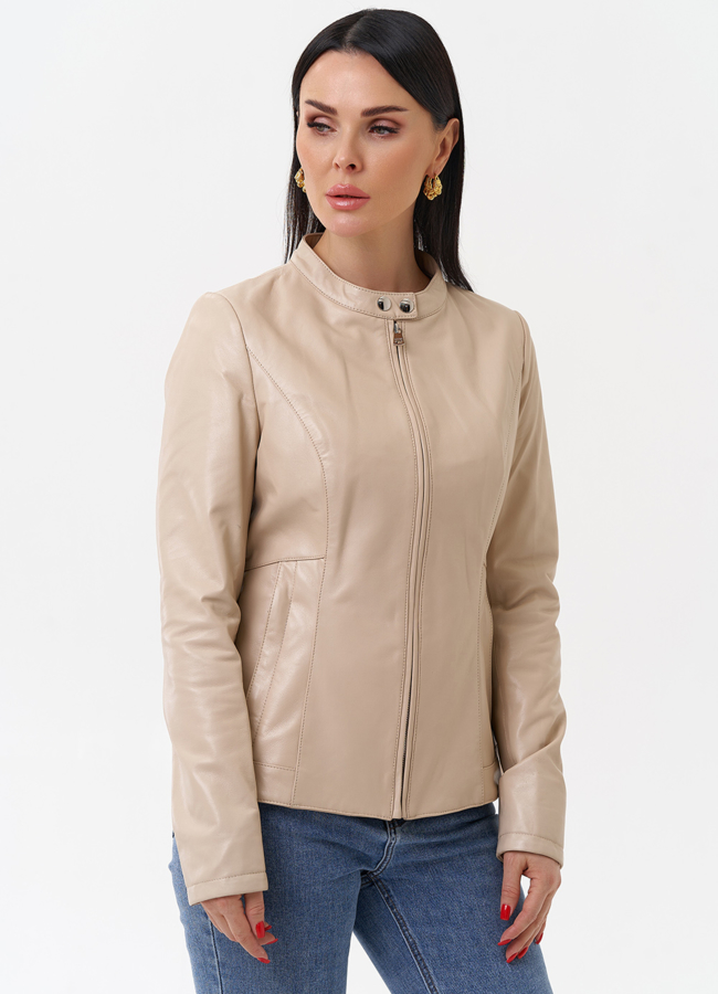 Светлая кожаная куртка модель № 75140 меха малина