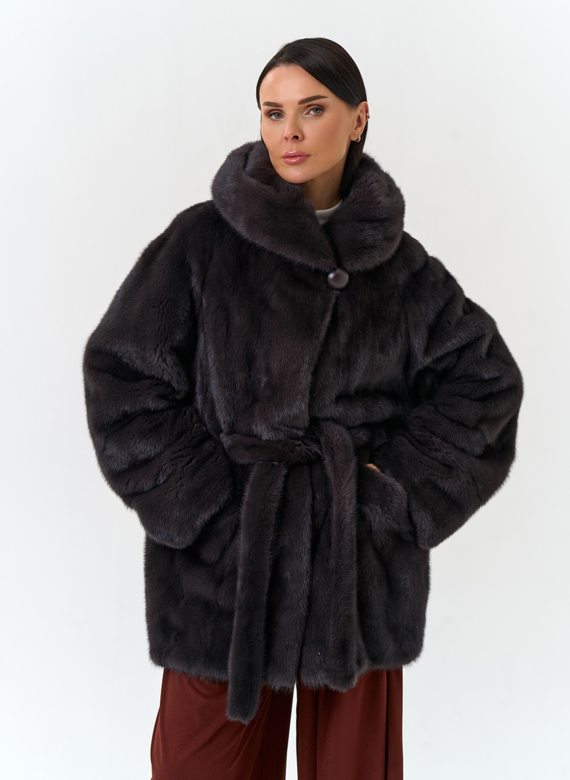 Шуба из меха норки с капюшоном