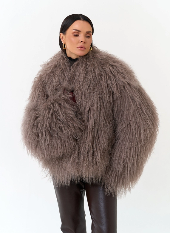Короткая шуба из ламы фото