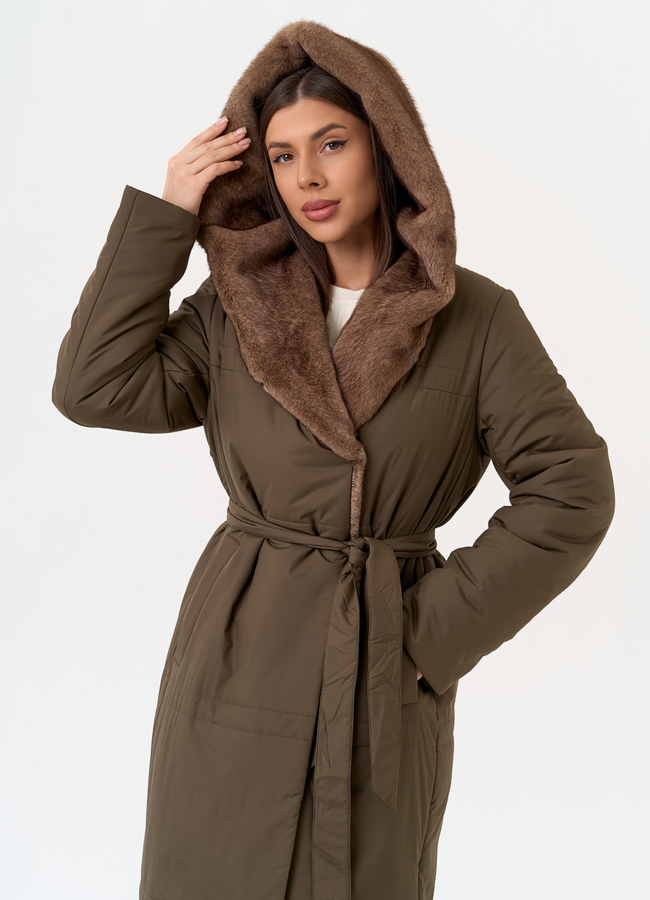 Женское пальто с капюшоном из эко меха под норку модель № 31606 универмаг малина