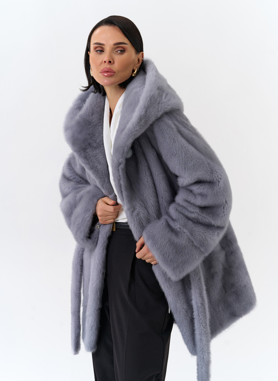 Шуба из меха норки с капюшоном