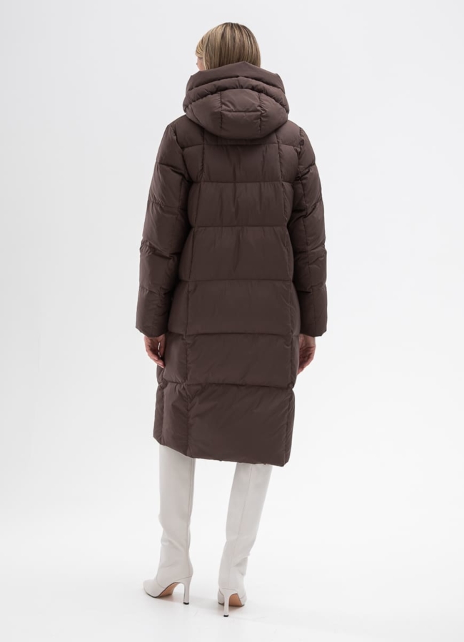 фото Женский пуховик коричневого цвета с капюшоном модель № 31114