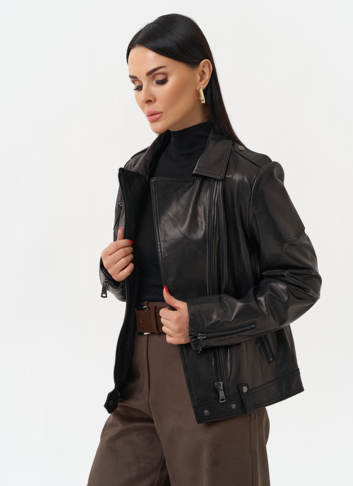 Куртка кожаная черного цвета