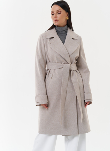 Пальто бежевого цвета с английским воротником