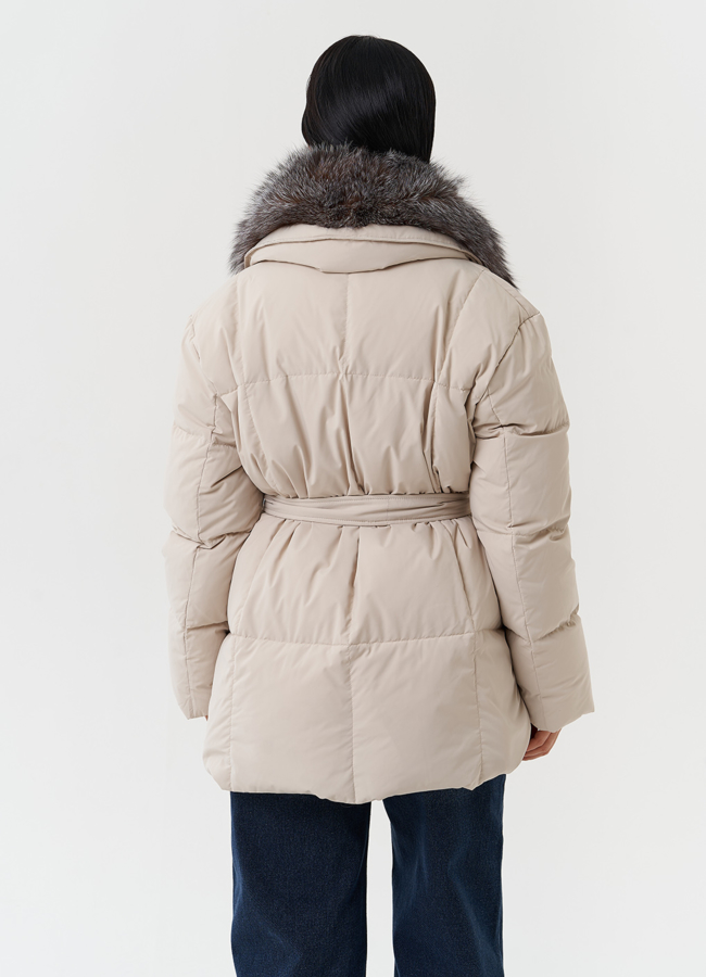 Женский пуховик с мехом чернобурки модель № 28917 универмаг малина