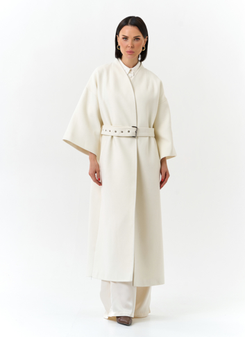 Женское пальто белого цвета Женское пальто белого цвета